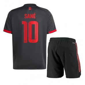 Bayern Munich Leroy Sane #10 kläder Barn 2022-23 Tredje Tröja Kortärmad (+ korta byxor)